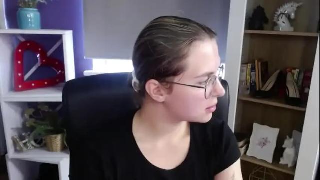 Image 12 of blackrosezoey Stream on Chaturbate on 28 days ago