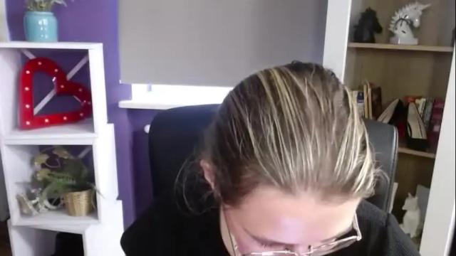Image 4 of blackrosezoey Stream on Chaturbate on 28 days ago