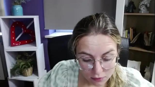 Image 2 of blackrosezoey Stream on Chaturbate on 26 days ago