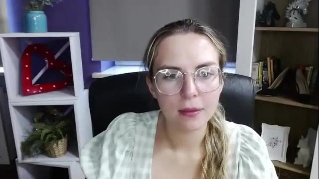 Image 3 of blackrosezoey Stream on Chaturbate on 26 days ago