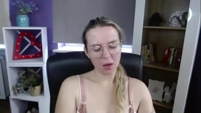 Image 10 of blackrosezoey Stream on Chaturbate on 22 days ago