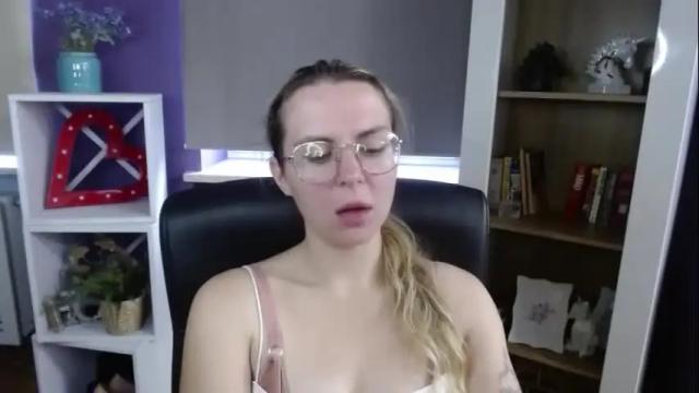 Image 11 of blackrosezoey Stream on Chaturbate on 22 days ago