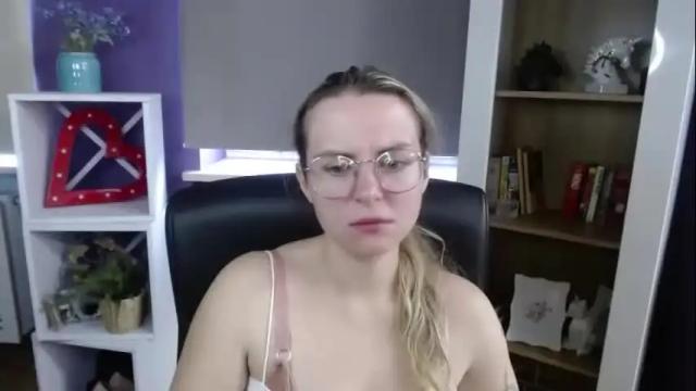 Image 12 of blackrosezoey Stream on Chaturbate on 22 days ago