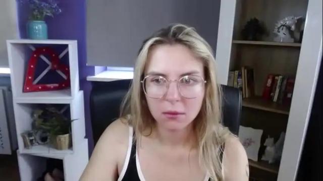 Image 4 of blackrosezoey Stream on Chaturbate on 20 days ago