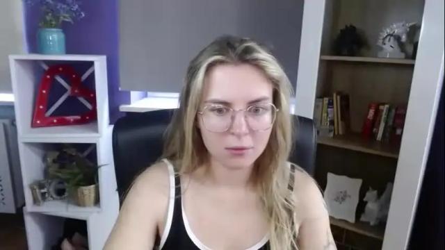 Image 6 of blackrosezoey Stream on Chaturbate on 20 days ago