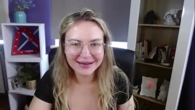 Image 10 of blackrosezoey Stream on Chaturbate on 16 days ago