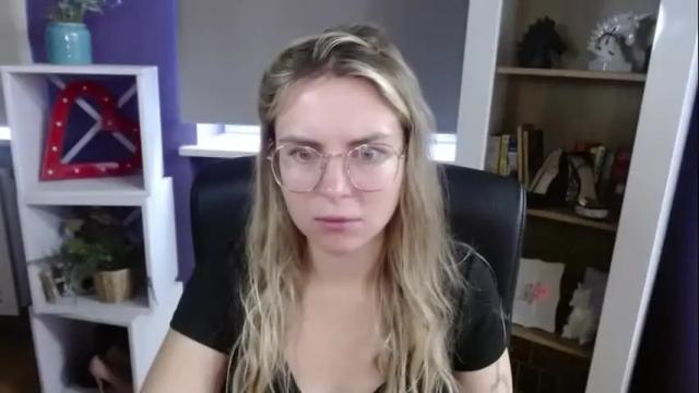 Image 3 of blackrosezoey Stream on Chaturbate on 16 days ago