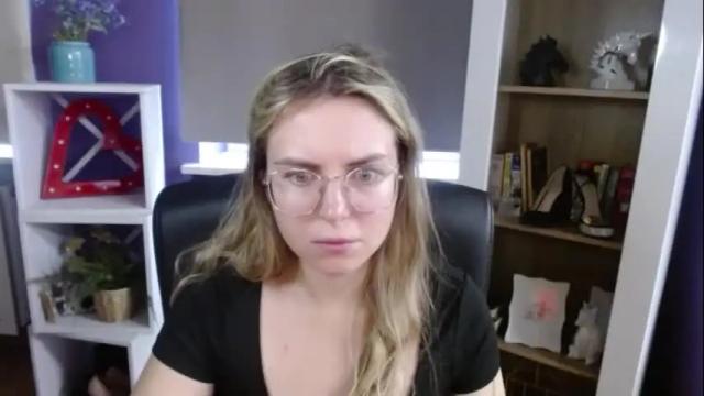 Image 8 of blackrosezoey Stream on Chaturbate on 16 days ago