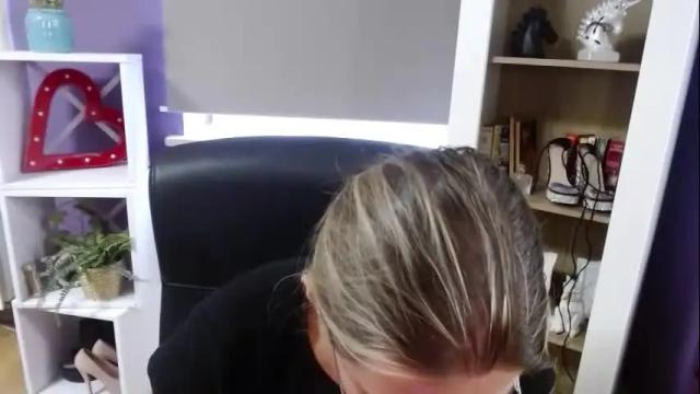 Image 11 of blackrosezoey Stream on Chaturbate on 12 days ago