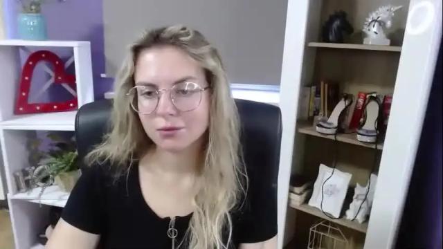 Image 11 of blackrosezoey Stream on Chaturbate on 8 days ago