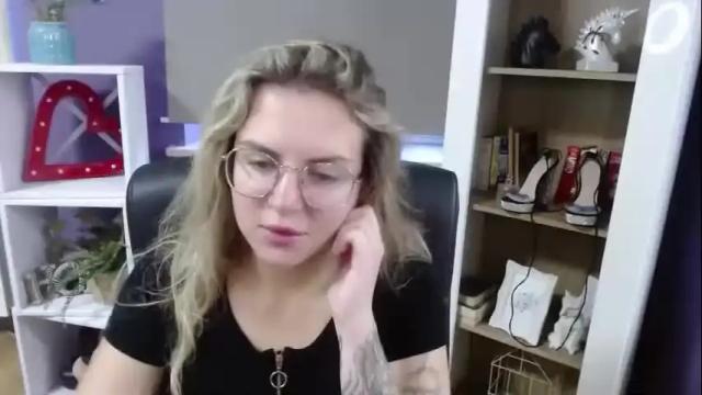 Image 3 of blackrosezoey Stream on Chaturbate on 8 days ago