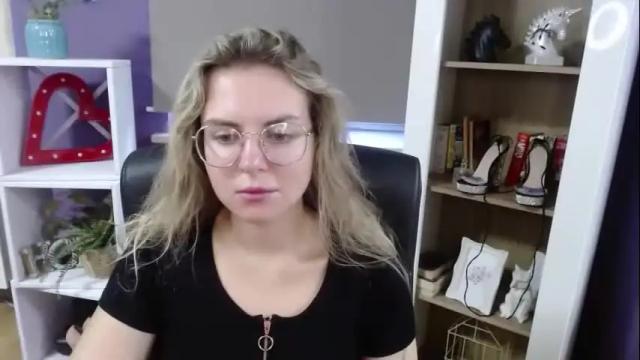 Image 4 of blackrosezoey Stream on Chaturbate on 8 days ago
