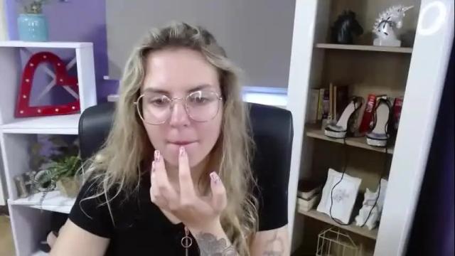 Image 6 of blackrosezoey Stream on Chaturbate on 8 days ago
