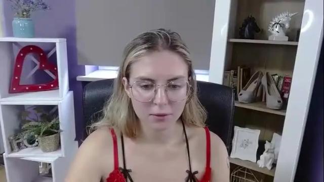 Image 12 of blackrosezoey Stream on Chaturbate on 2 days ago