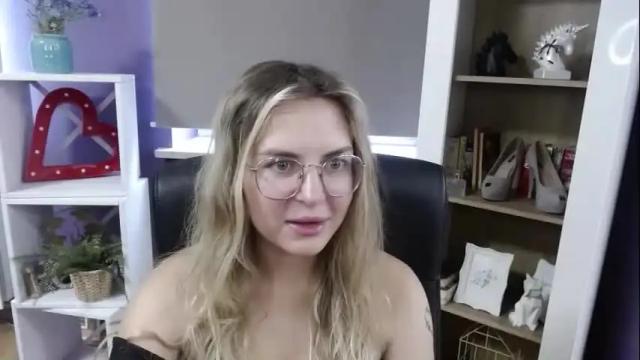 Image 12 of blackrosezoey Stream on Chaturbate on 1 day ago