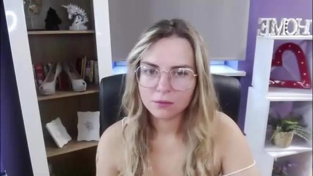 Image 11 of blackrosezoey Stream on Chaturbate on 2 months ago