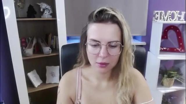 Image 3 of blackrosezoey Stream on Chaturbate on 2 months ago