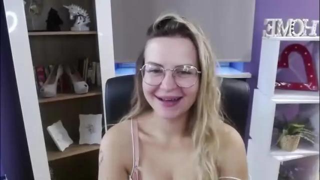 Image 4 of blackrosezoey Stream on Chaturbate on 2 months ago