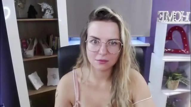 Image 7 of blackrosezoey Stream on Chaturbate on 2 months ago