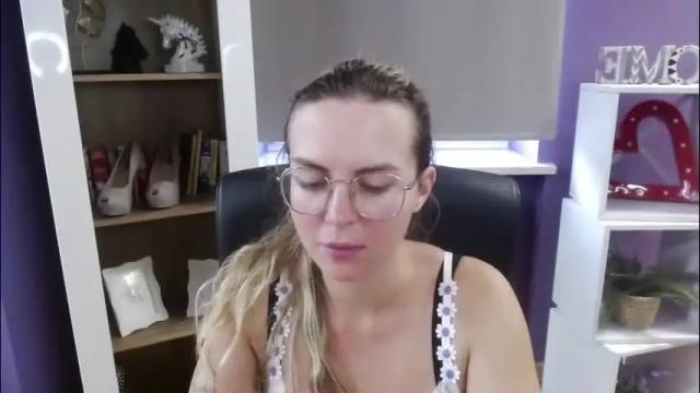 Image 8 of blackrosezoey Stream on Chaturbate on 2 months ago