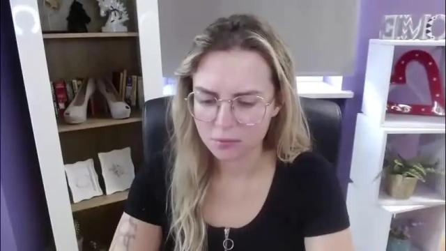 Image 10 of blackrosezoey Stream on Chaturbate on 2 months ago