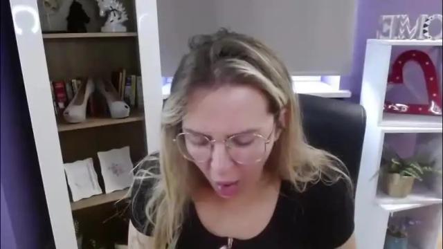 Image 3 of blackrosezoey Stream on Chaturbate on 2 months ago