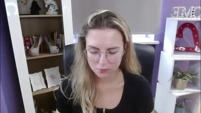 Image 6 of blackrosezoey Stream on Chaturbate on 2 months ago