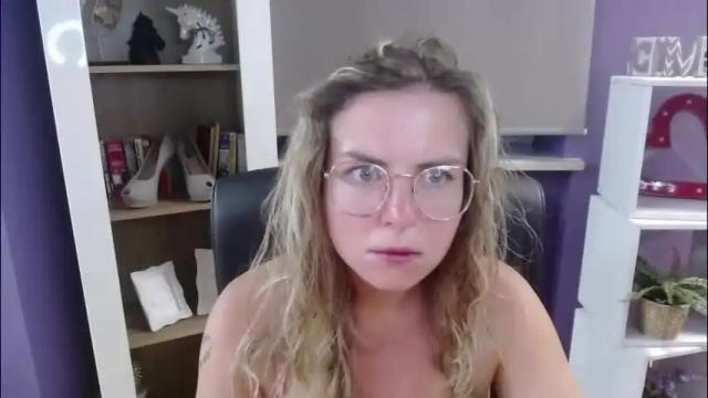 Image 3 of blackrosezoey Stream on Chaturbate on 1 month ago