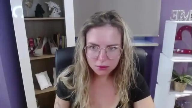 Image 8 of blackrosezoey Stream on Chaturbate on 1 month ago