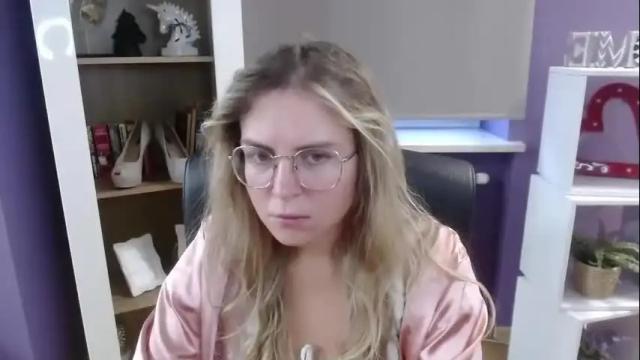 Image 2 of blackrosezoey Stream on Chaturbate on 1 month ago