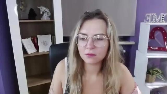 Image 2 of blackrosezoey Stream on Chaturbate on 1 month ago