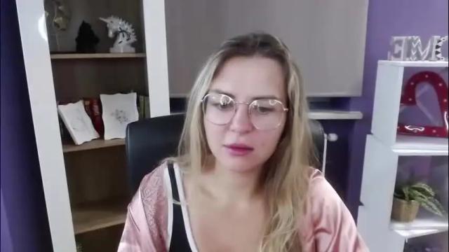 Image 4 of blackrosezoey Stream on Chaturbate on 1 month ago