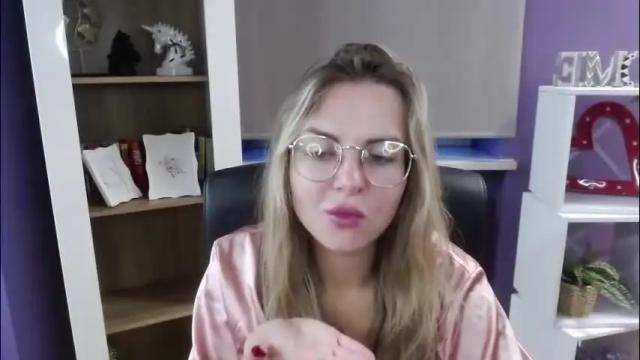 Image 6 of blackrosezoey Stream on Chaturbate on 1 month ago