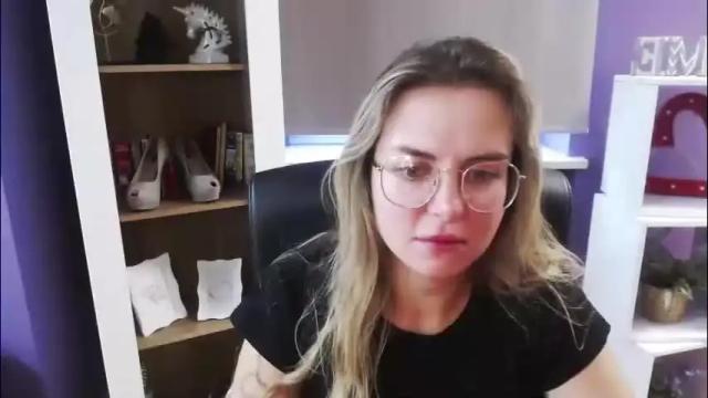 Image 12 of blackrosezoey Stream on Chaturbate on 1 month ago