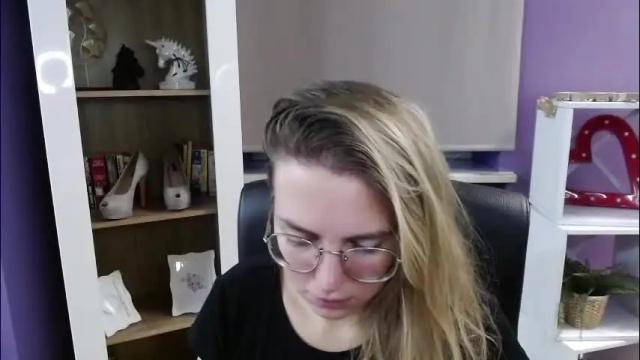 Image 11 of blackrosezoey Stream on Chaturbate on 14 days ago