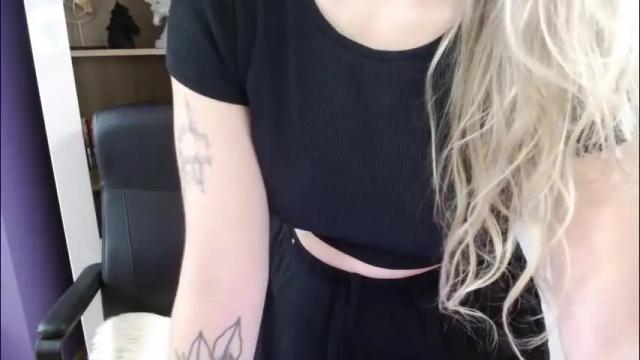 Image 4 of blackrosezoey Stream on Chaturbate on 14 days ago