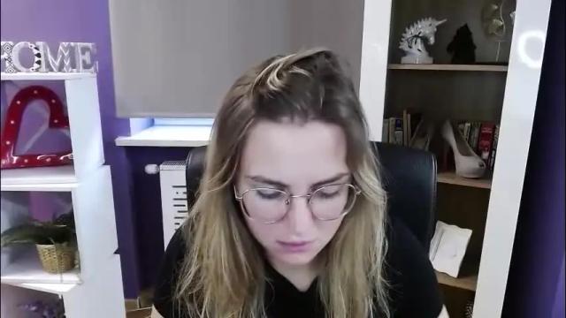 Image 4 of blackrosezoey Stream on Chaturbate on 13 days ago