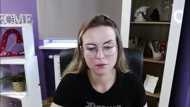 Image 7 of blackrosezoey Stream on Chaturbate on 13 days ago