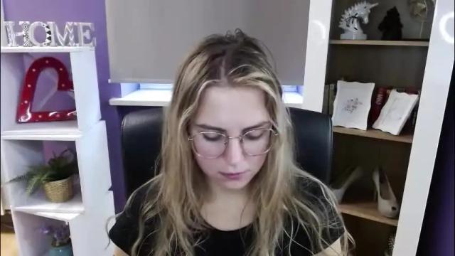 Image 8 of blackrosezoey Stream on Chaturbate on 7 days ago