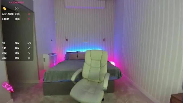 Image 4 of blackxcrystal Stream on Chaturbate on 7 months ago