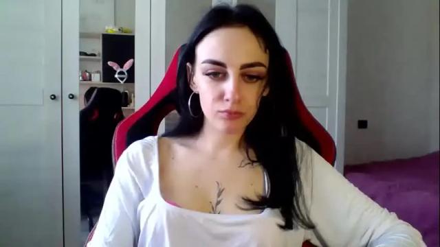 Image 2 of blacky_berry Stream on Chaturbate on 19 days ago