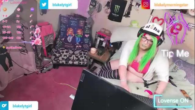 Image 3 of blakelytgirl Stream on Chaturbate on 17 days ago
