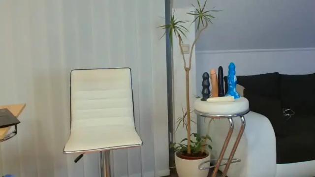 Image 6 of blankerbz Stream on Chaturbate on 19 months ago