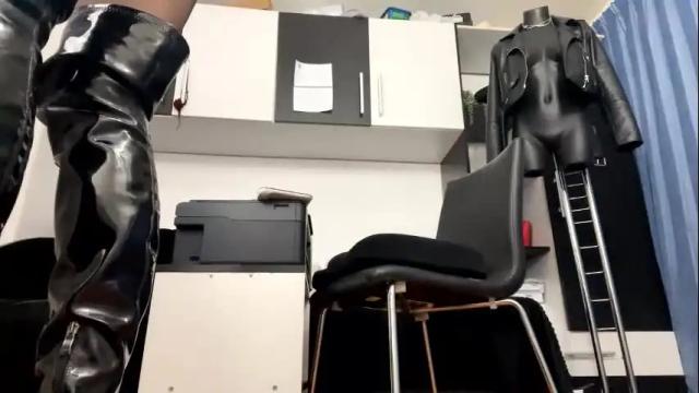 Image 4 of blazeamanda Stream on Chaturbate on 1 month ago