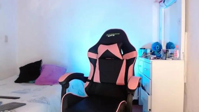 Image 4 of blerk_jeen Stream on Chaturbate on 17 months ago