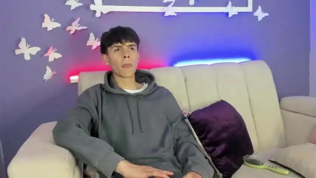 Thumbnail 3, bleuu_'s Stream at Chaturbate, 19 months ago