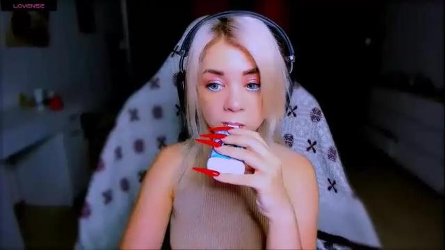 Image 6 of blinkofeyess Stream on Chaturbate on 2 months ago
