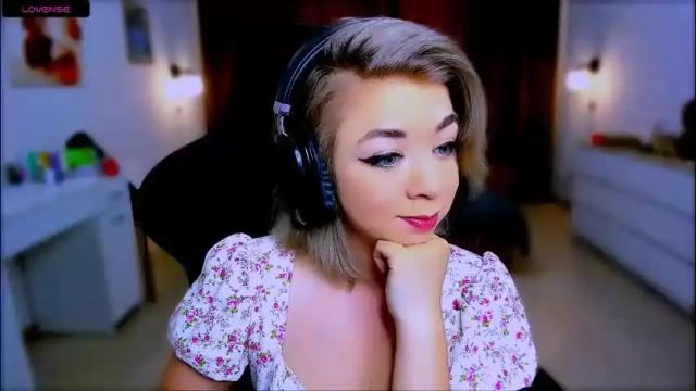 Image 11 of blinkofeyess Stream on Chaturbate on 1 month ago