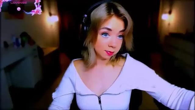Image 11 of blinkofeyess Stream on Chaturbate on 1 month ago