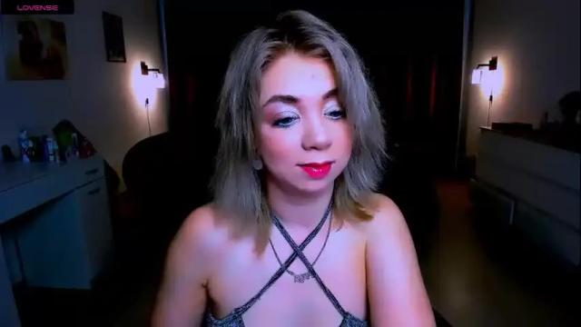 Image 6 of blinkofeyess Stream on Chaturbate on 29 days ago